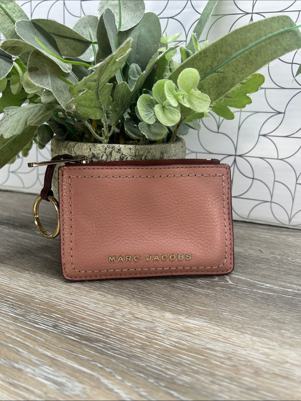 7234 Marc Jacobs pink burgundy card holder 437234